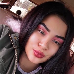 Meet your Posher, Sandy